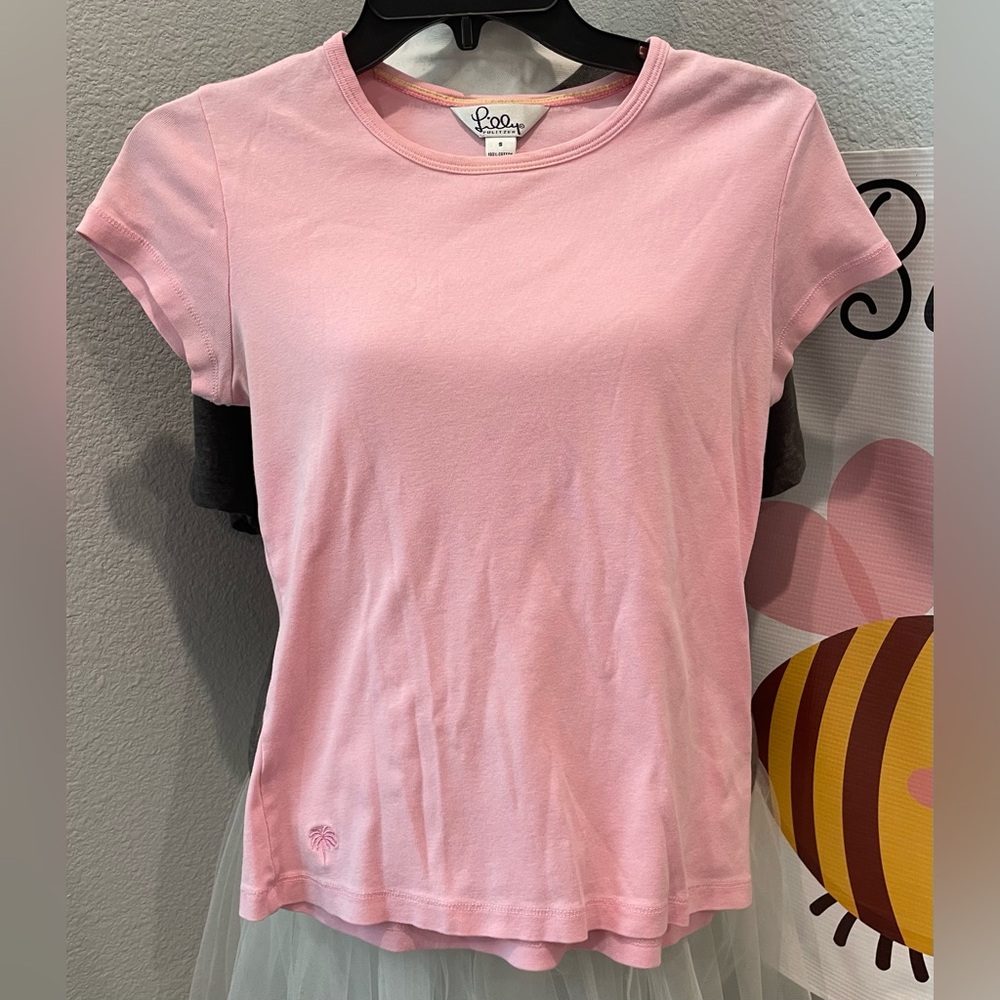 Lilly Pulitzer size small pink T-Shirt